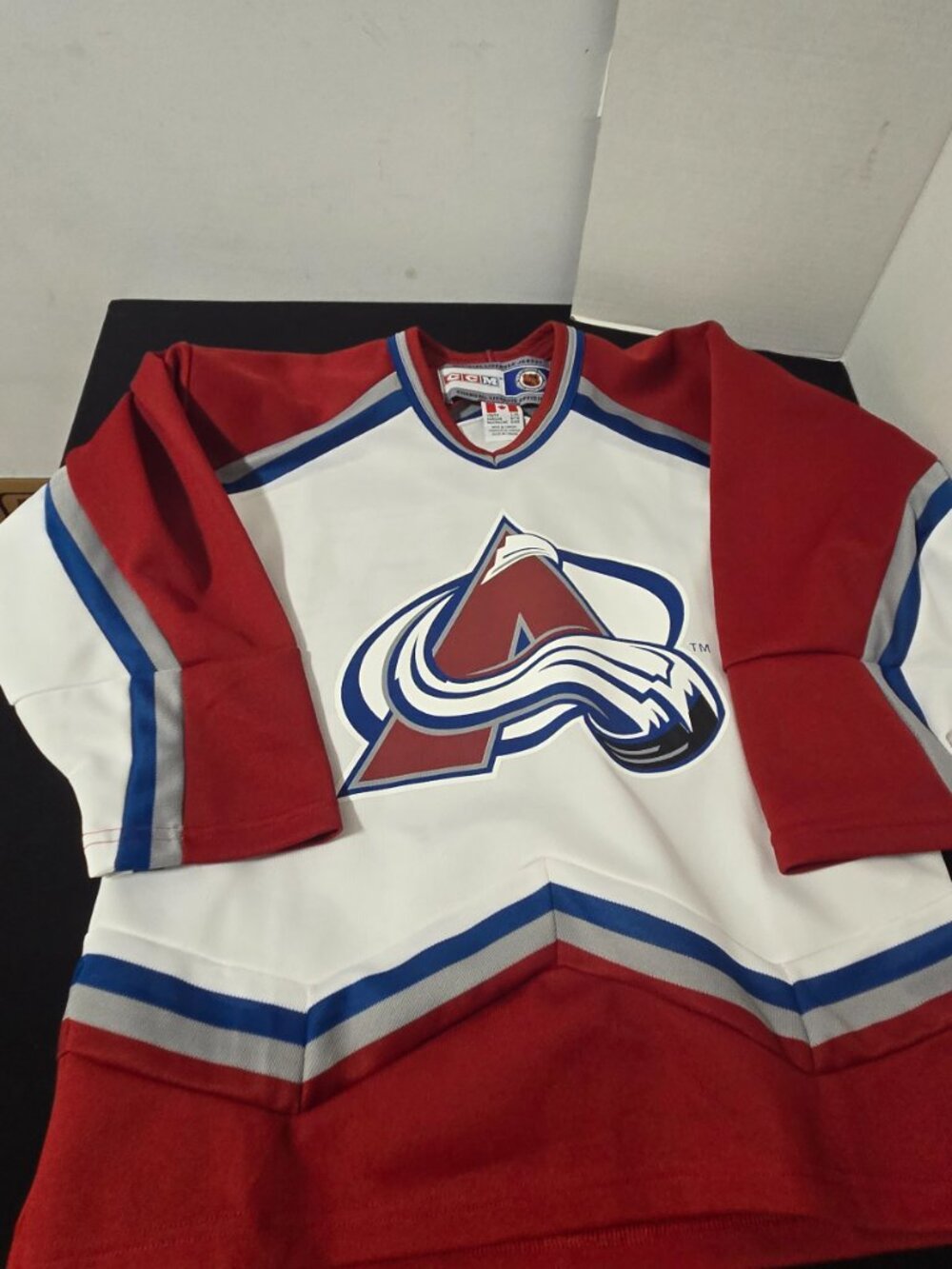 π Vintage CCM Colorado Avalanche NHL Jersey Youth L/XL Made in Canada π - Picture 3 of 8
